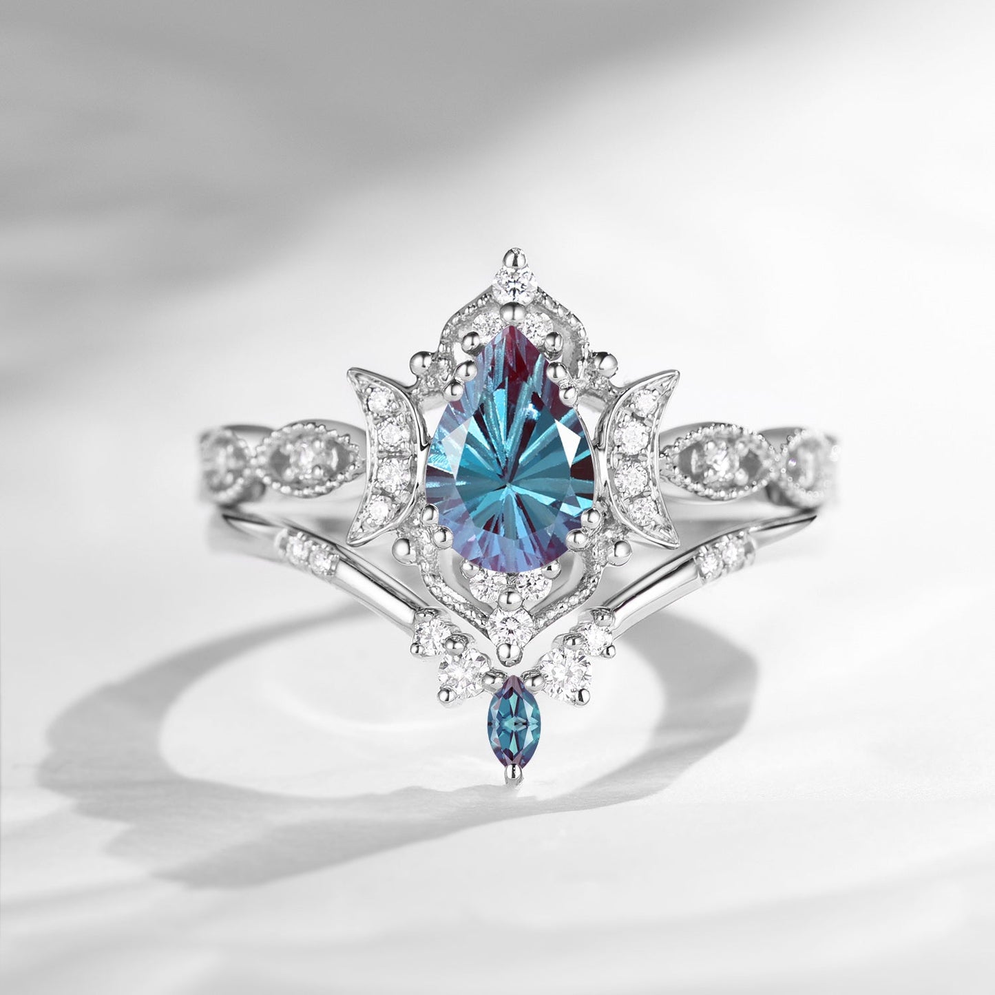 Crescent Moon | Blue Moonlight 18K Firework Cut Pear Alexandrite Engagement Ring Set 2pcs - Luna