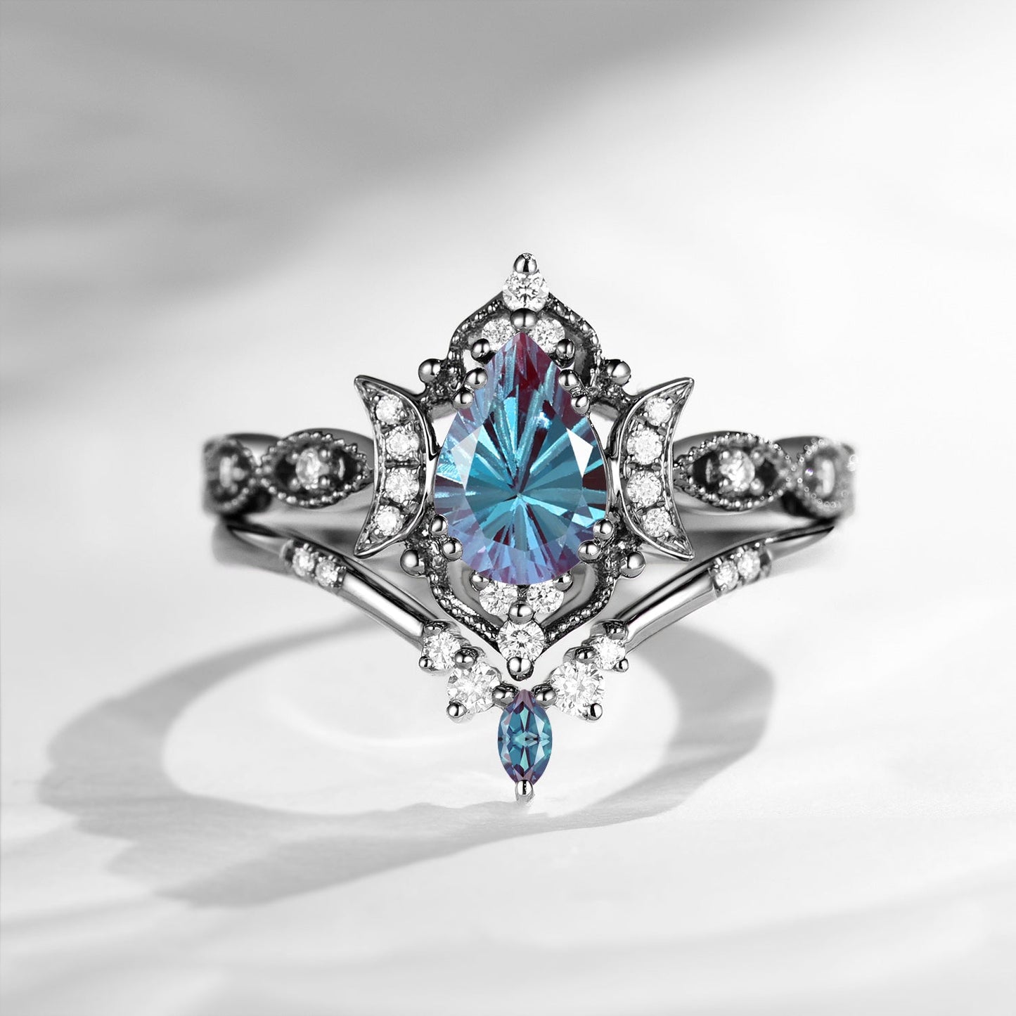 Crescent Moon | Blue Moonlight 18K Firework Cut Pear Alexandrite Engagement Ring Set 2pcs - Luna