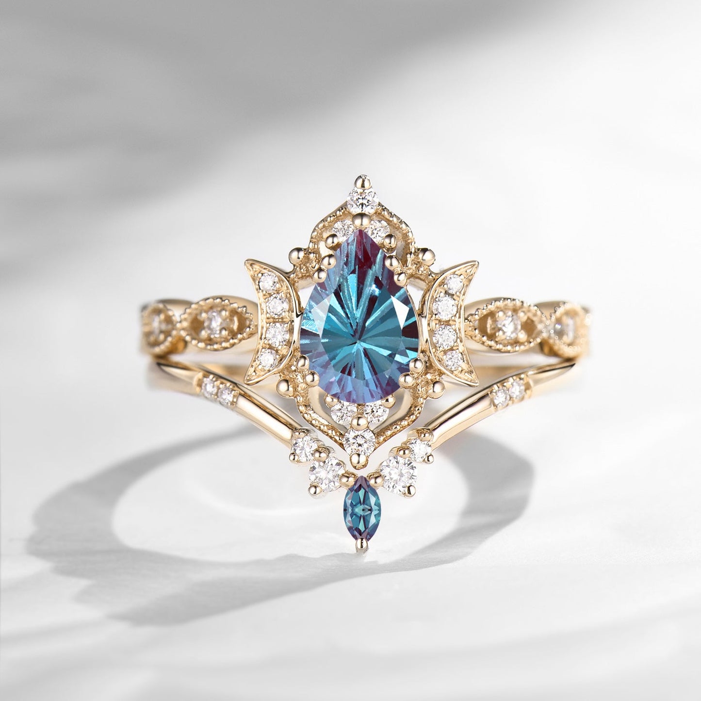 Crescent Moon | Blue Moonlight 18K Firework Cut Pear Alexandrite Engagement Ring Set 2pcs - Luna