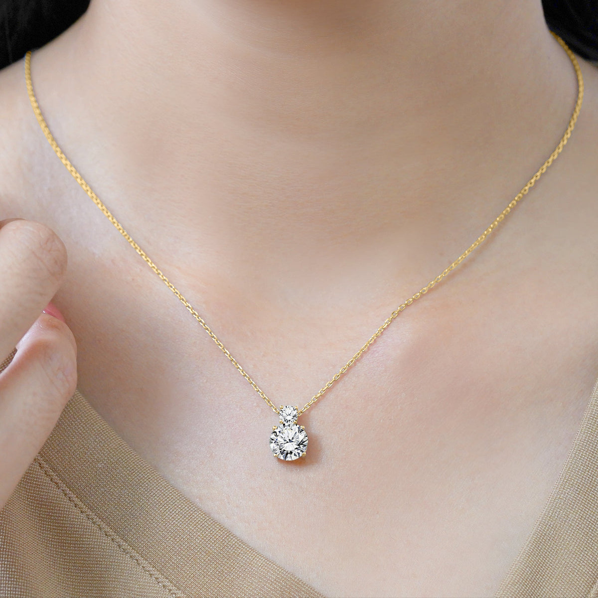 3.75 Carat Birthstone Dangling Round Cut Necklace