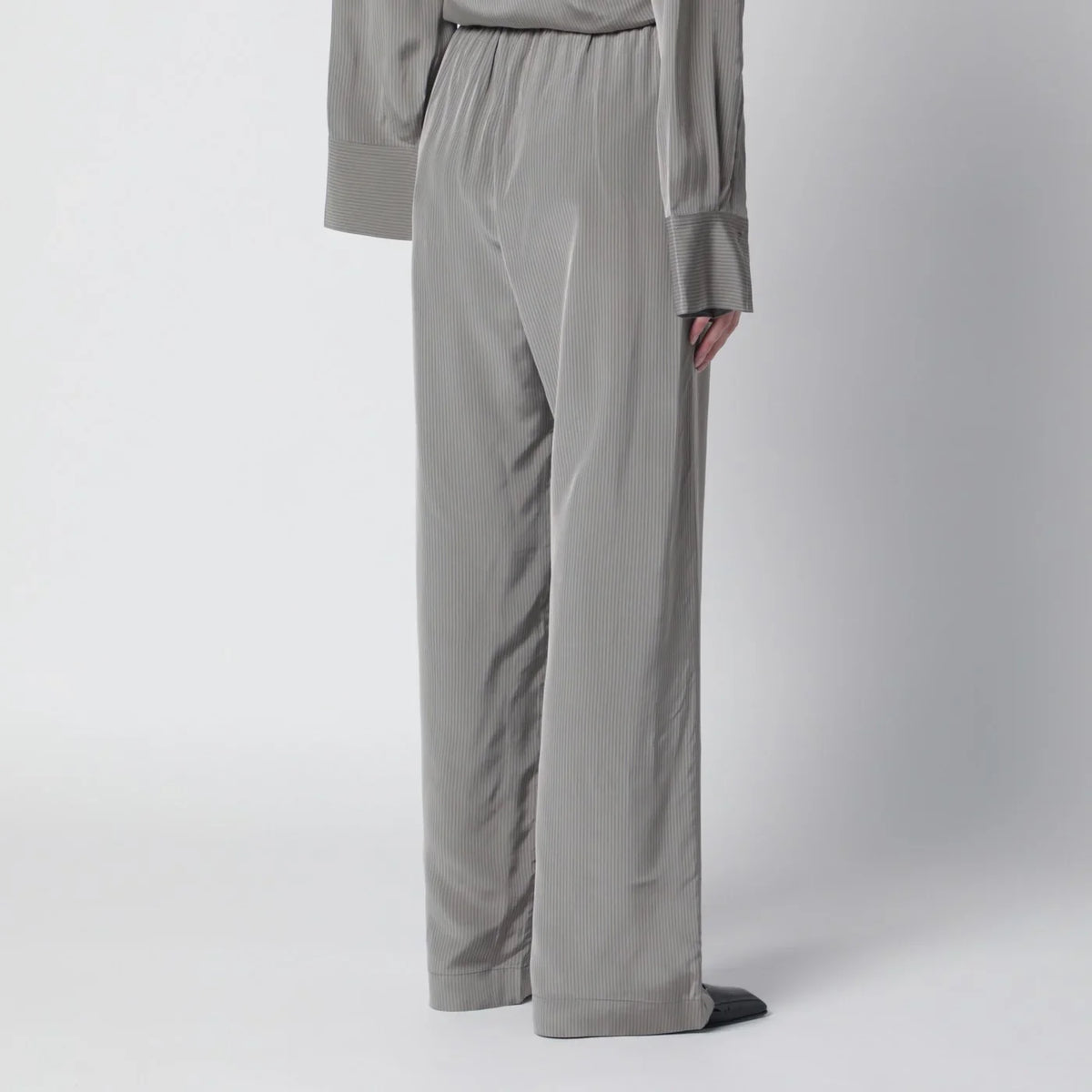 Róhe - Light grey wide striped trousers