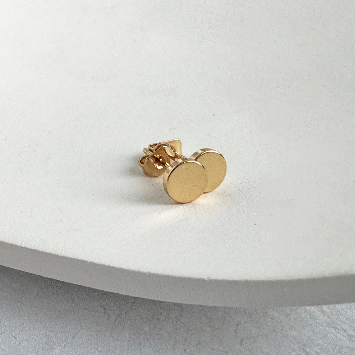 Circle Stud Earrings in 18k Gold Plating
