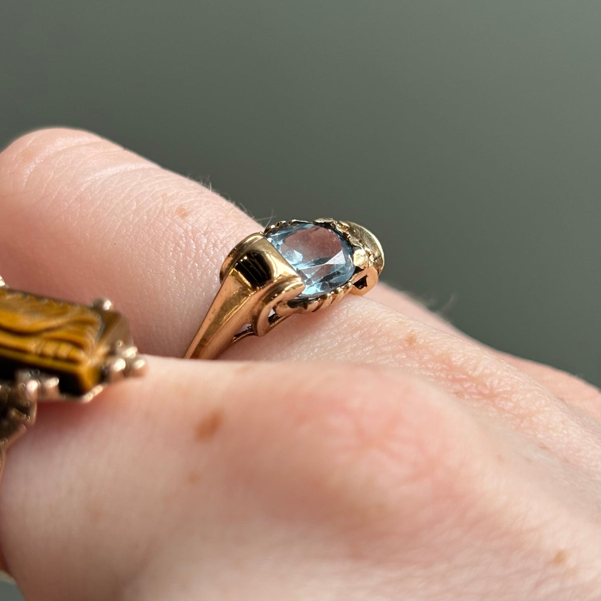 Victorian Aquamarine Ring | 14K Yellow Gold | Vintage