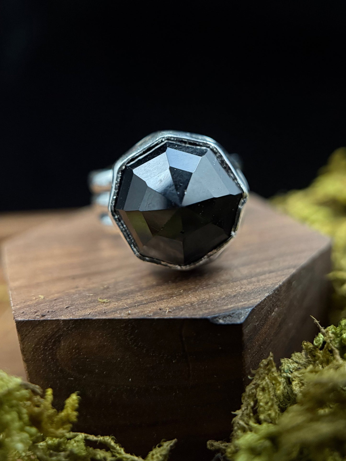 The Black Dog Ring