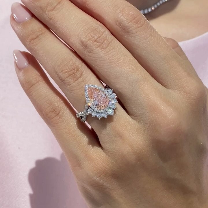 Sparkling Halo Design Pear Cut 4.0ct Engagement Ring In Sterling Silver
