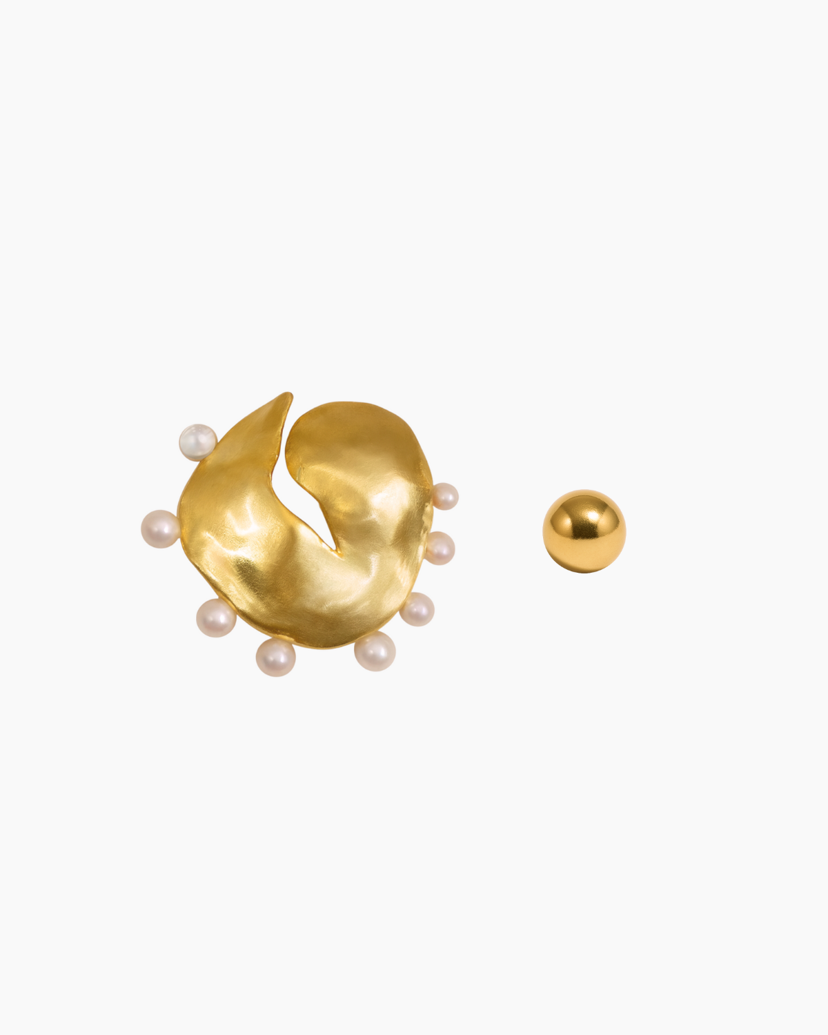 Luna Pearl Earrings