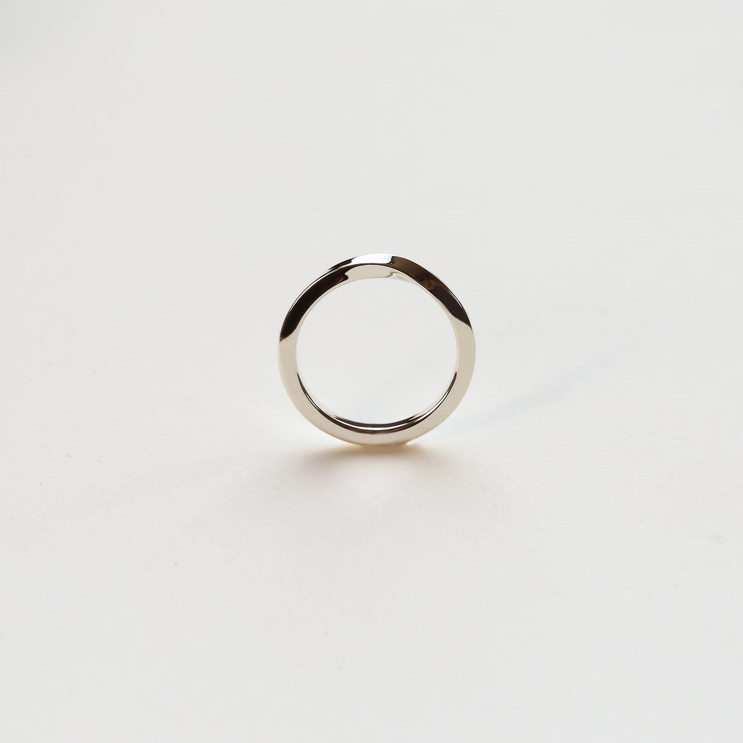 MEDIUM TORSION RING