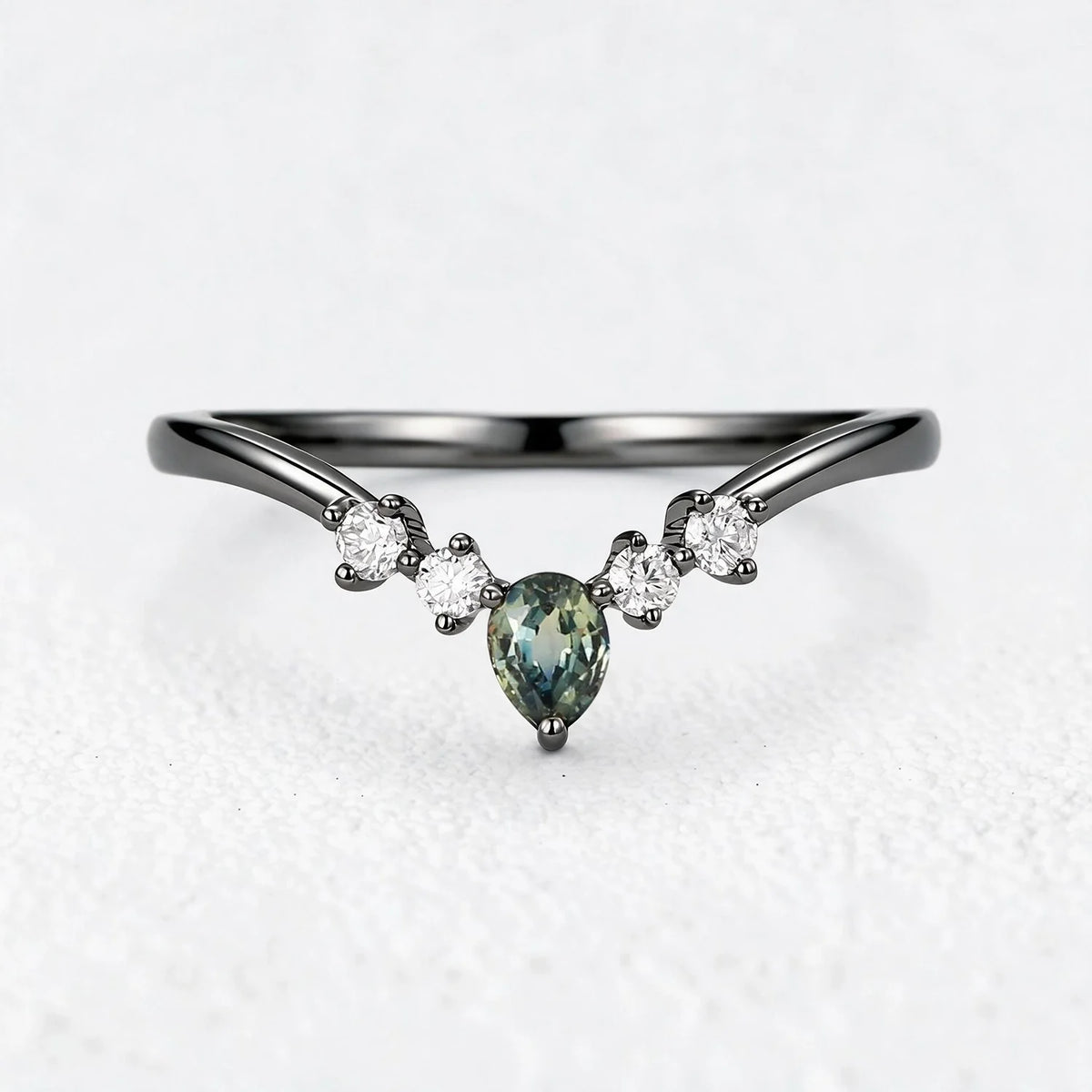 Marina‘s Tide | Teal Sapphire & Moissanite Wedding Band