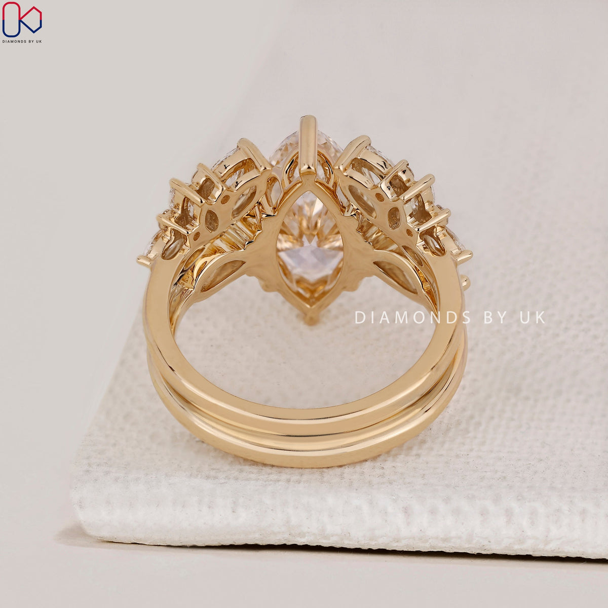 Marquise Cut Bridal Set in Yellow Gold