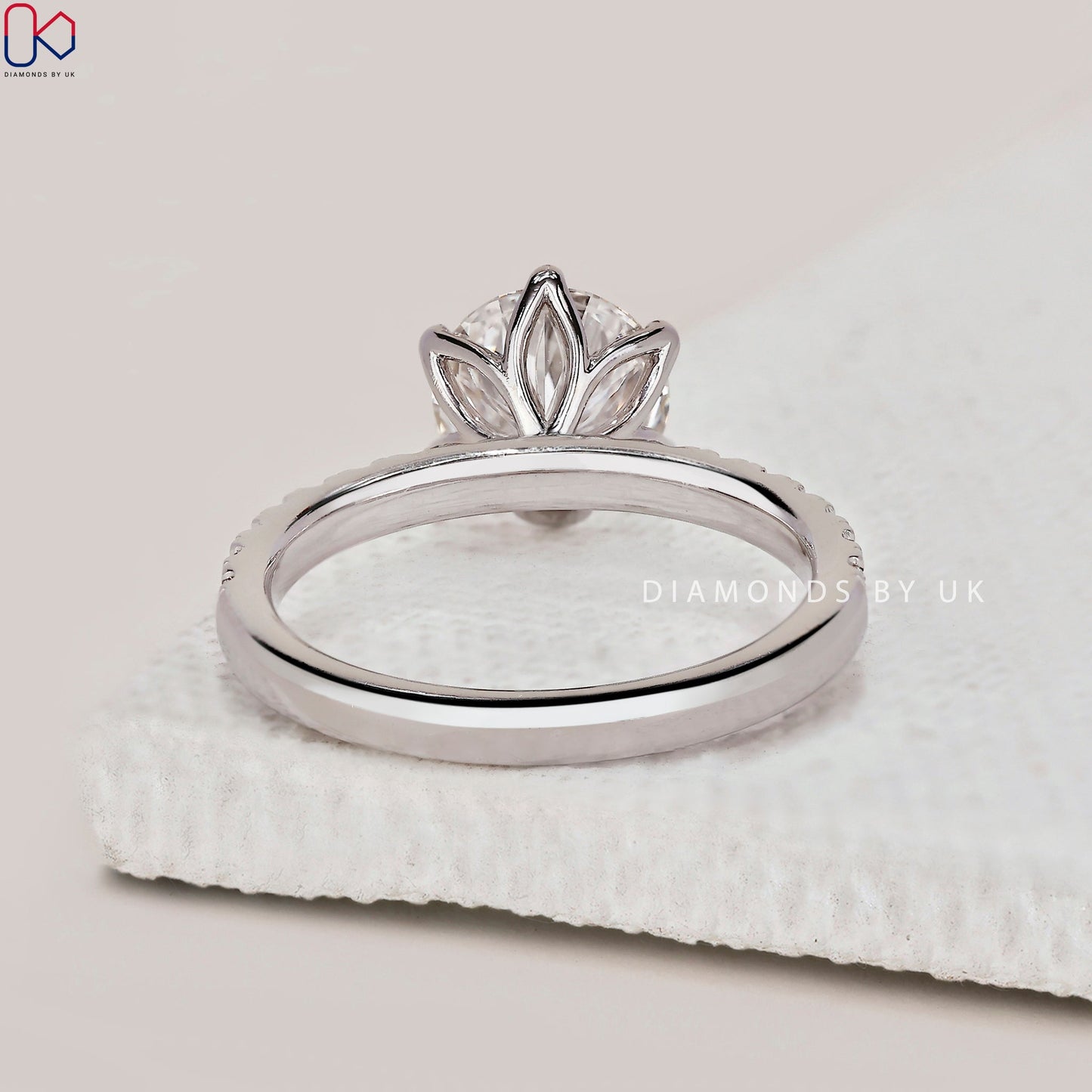 Round Diamond Tulip Setting Engagement Ring