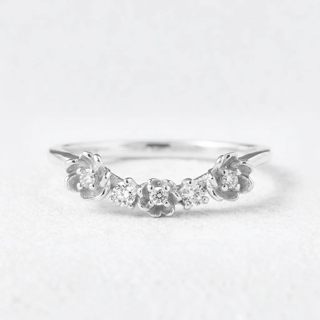 Flora’s Arc | Curved Diamond Flower Wedding Band