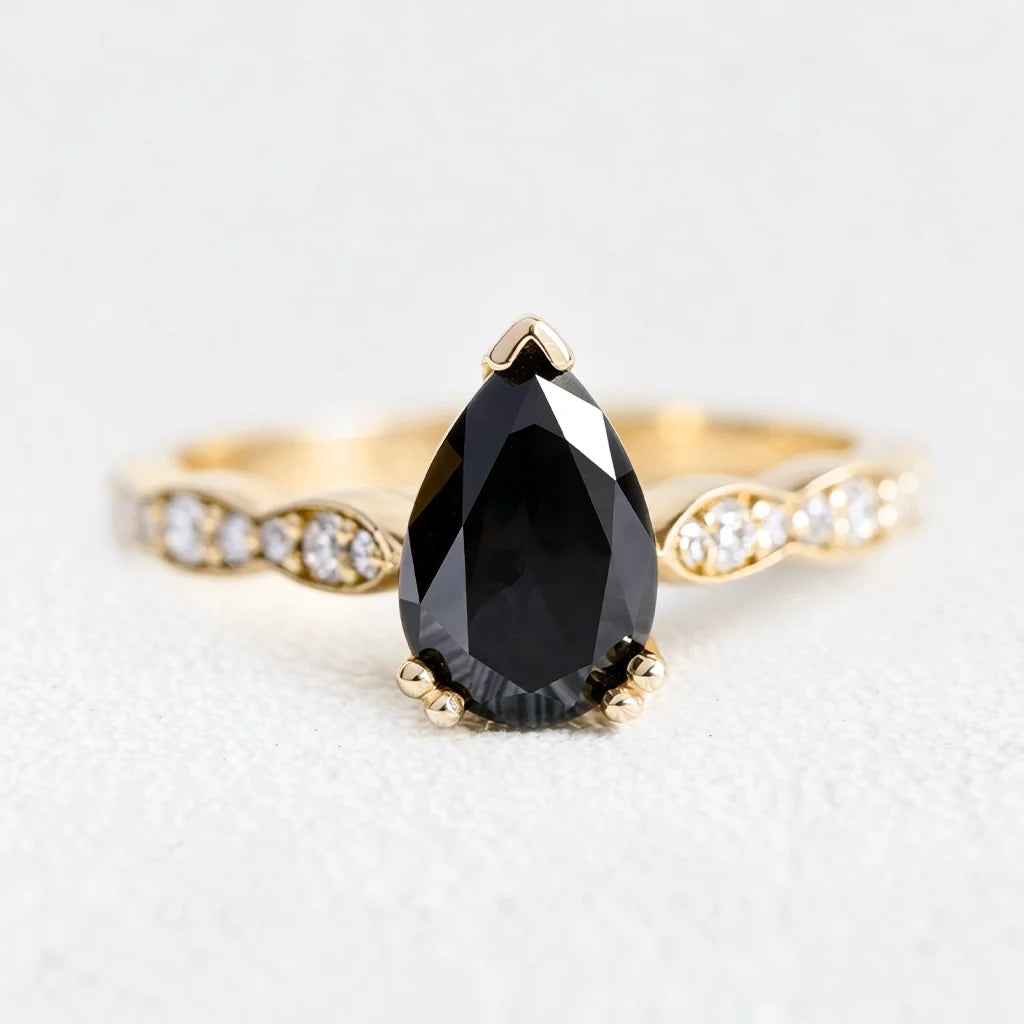 Selene‘s Eclipse | 1.5CT Pear Black Diamond & Scalloped Band Bridal Duo