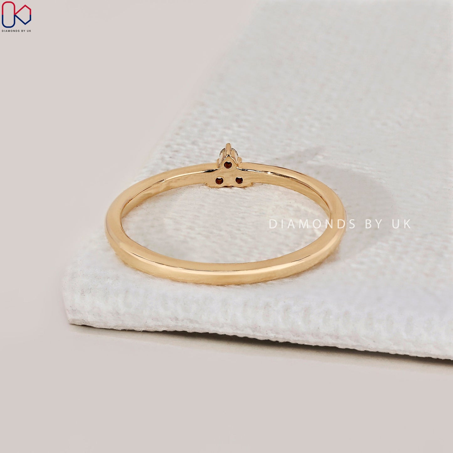 Round diamond Three Stone Wedding Band