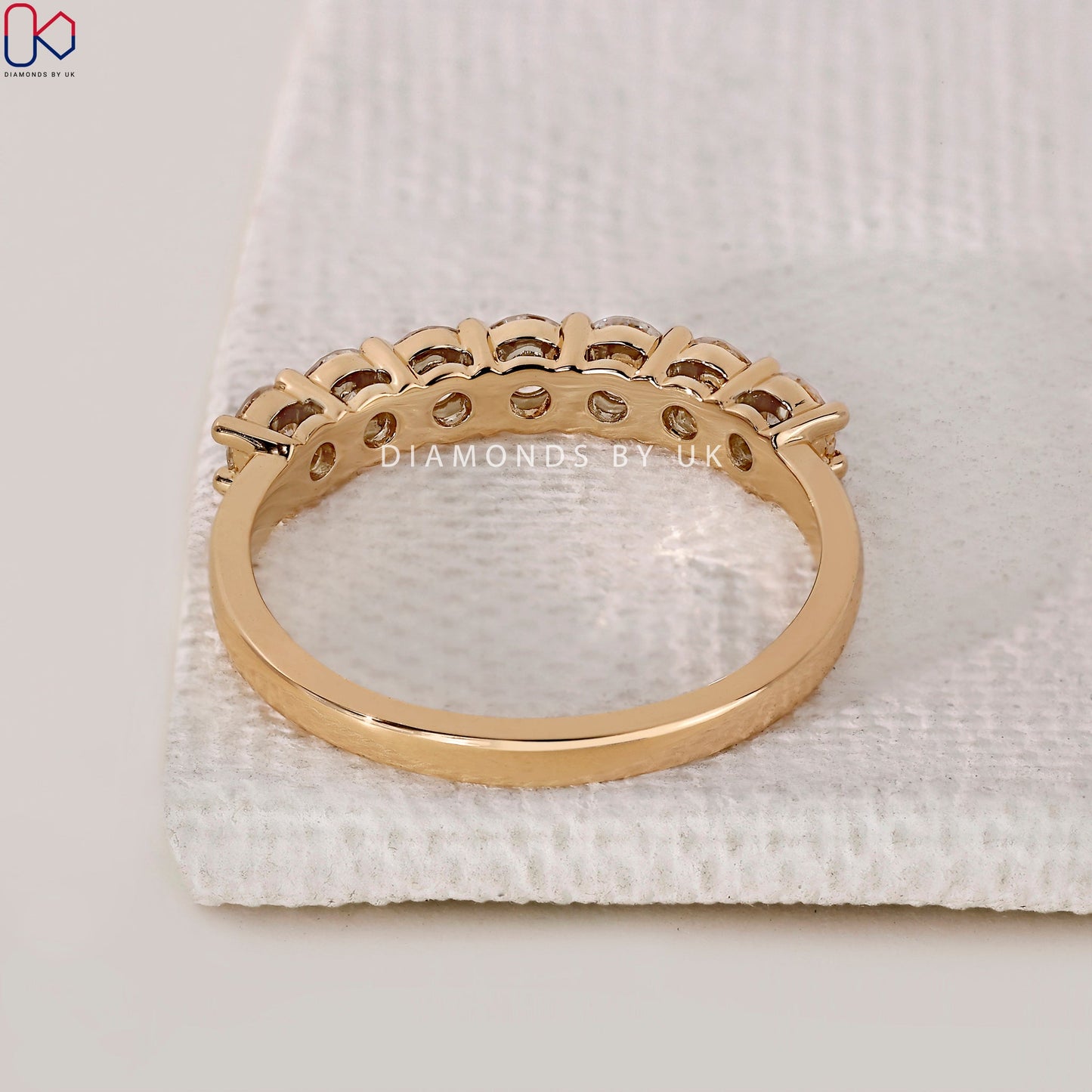 Round Cut Diamond 7 Stone Wedding Band in Yellow Gold