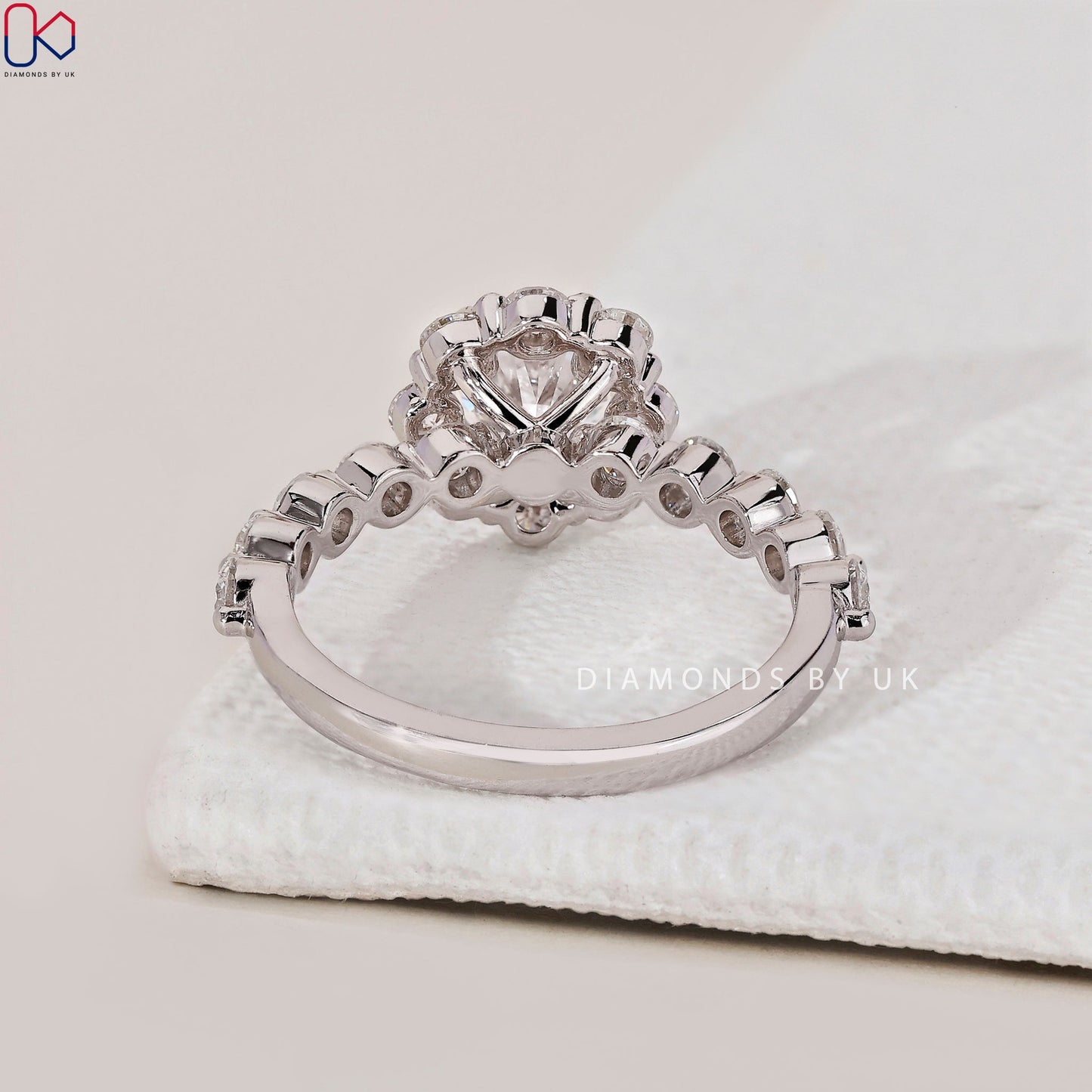 Round Diamond White Gold Halo Ring