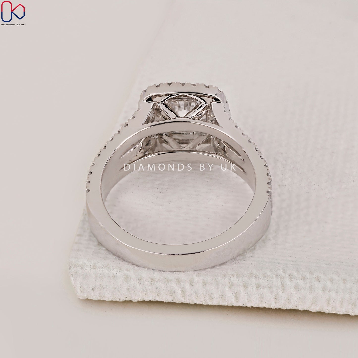 Double Halo Engagement Ring In Round Cut Diamond