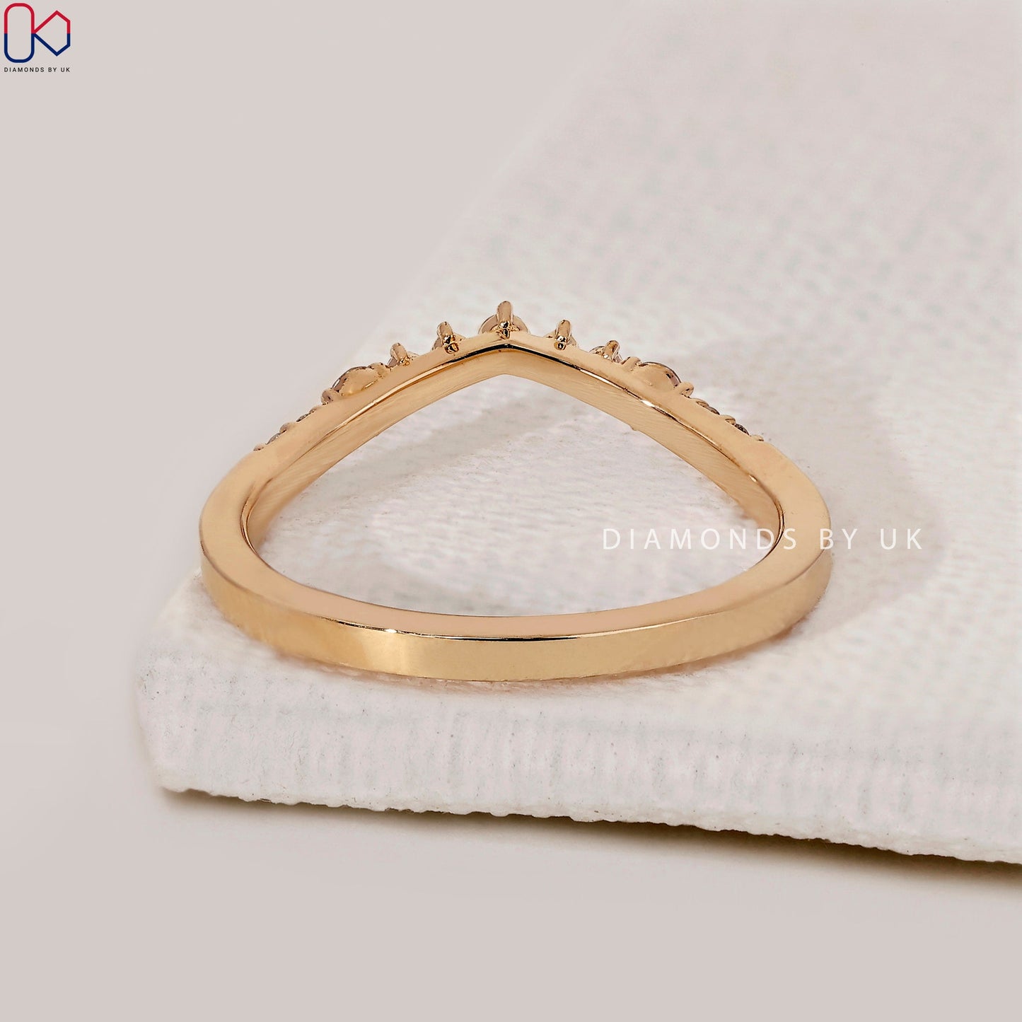 Round Cut Diamond Curved Wedding Band