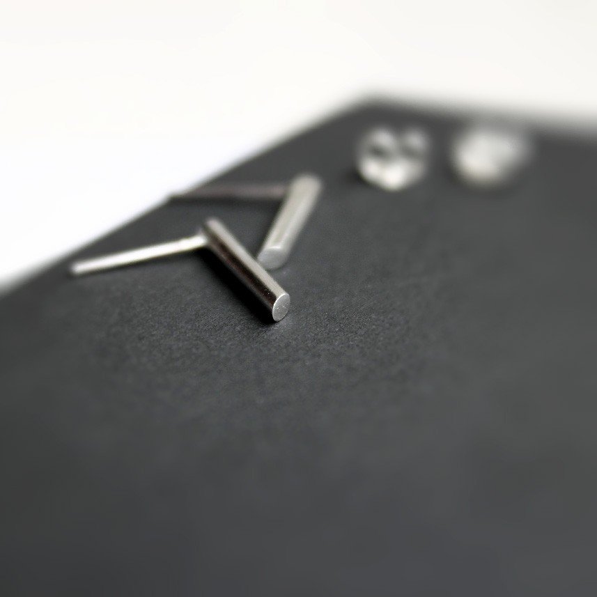 LINE EARRINGS