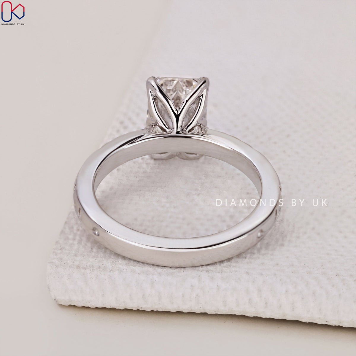 Vintage Inspired Emerald Diamond Ring in Art Deco