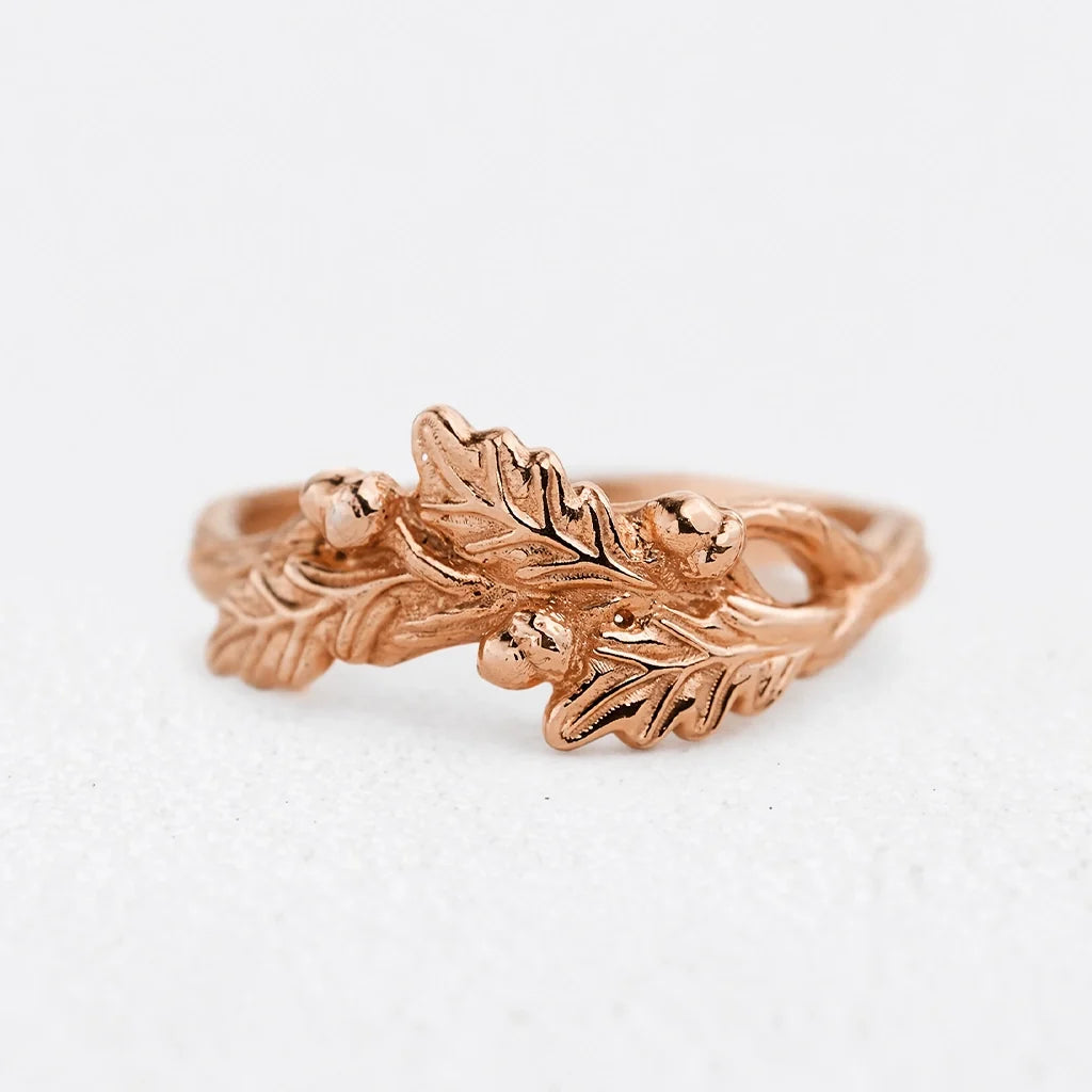 The Gentle Oak | Oak Leaf & Acorn Wedding Band
