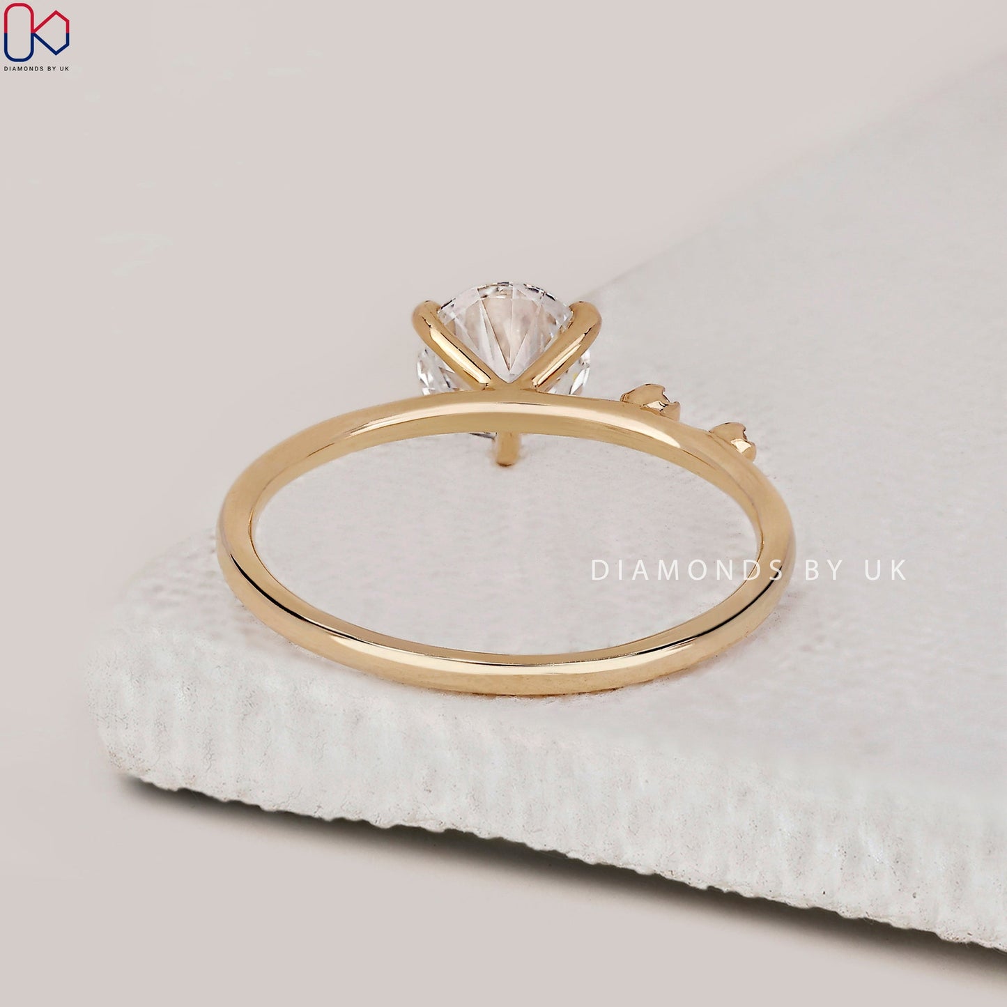 Round Diamond 3 Stone Engagement Ring