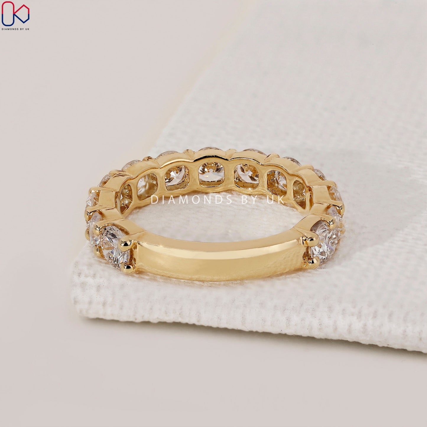 Diamond Eternity band In Yellow Gold