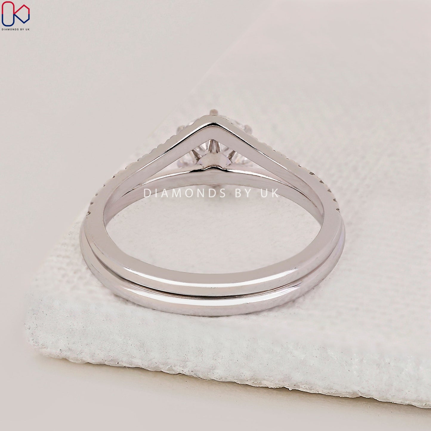 White Gold Round Cut Engagement Ring With Wedding Band
