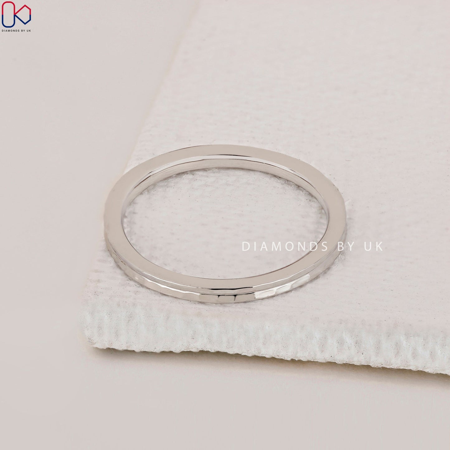 Shiny Polish White Gold Wedding Band