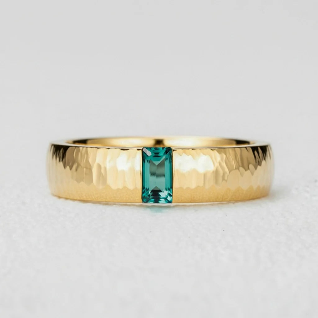 Marcus’s Keystone | Hammered Emerald Men’s Band