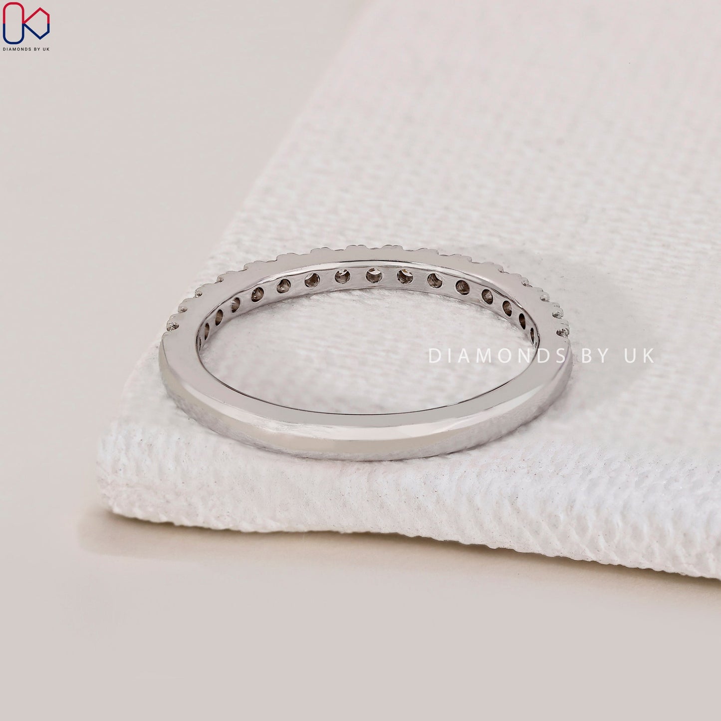 Round Cut White Gold Diamond Band