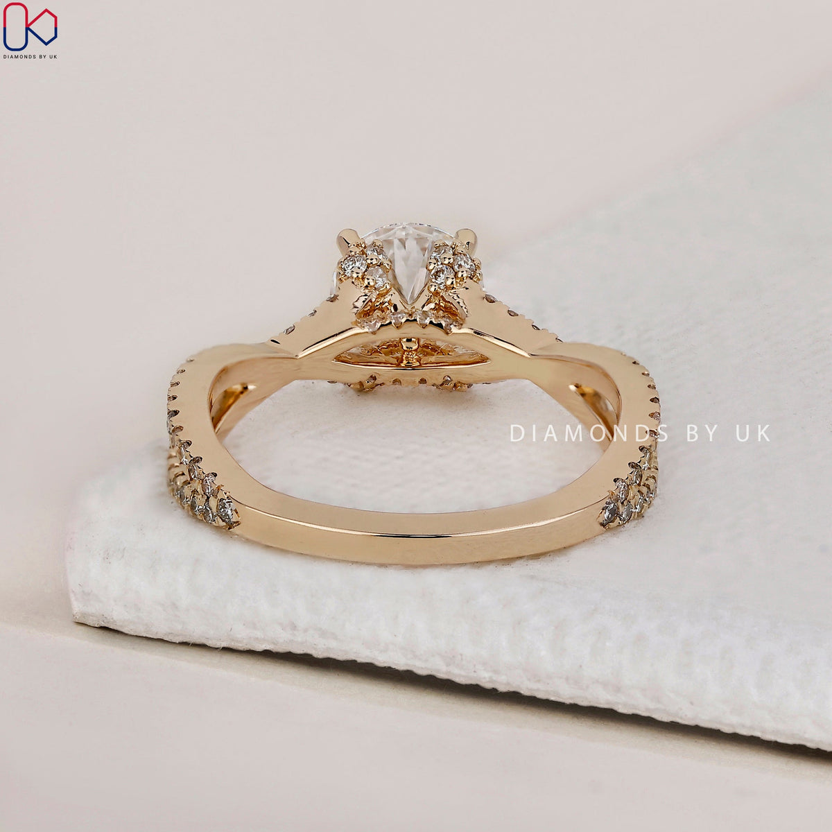 Twisted Band Engagement Ring - Round Diamond