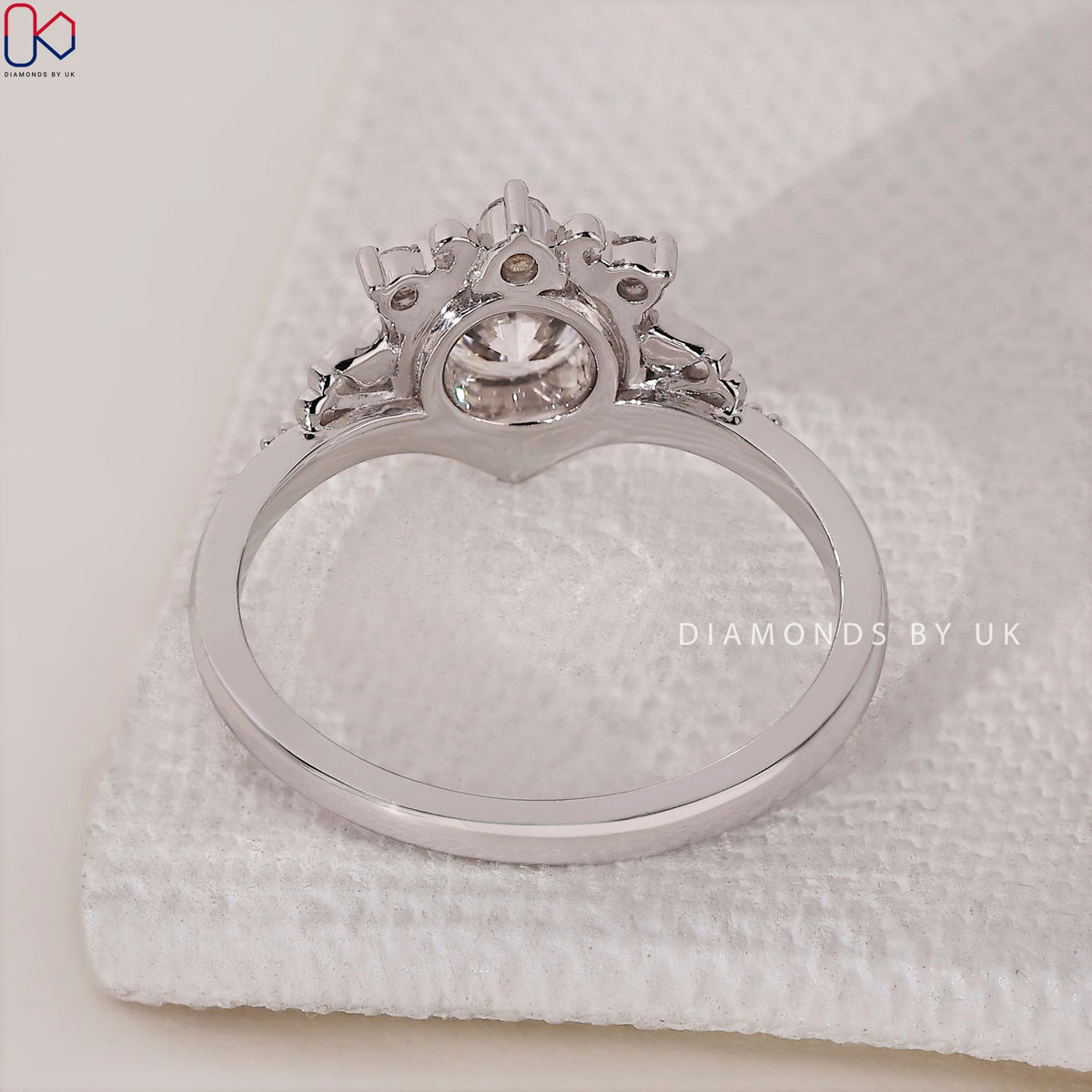 Art Deco Engagement Ring - Round Diamond
