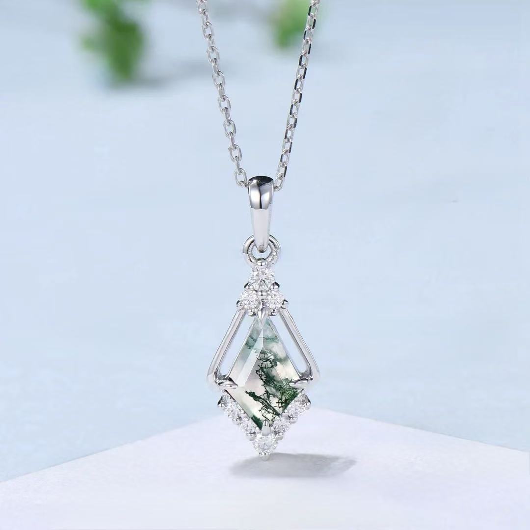 Kite Cut Moss Agate Classic Necklace - ‘Leonorad’