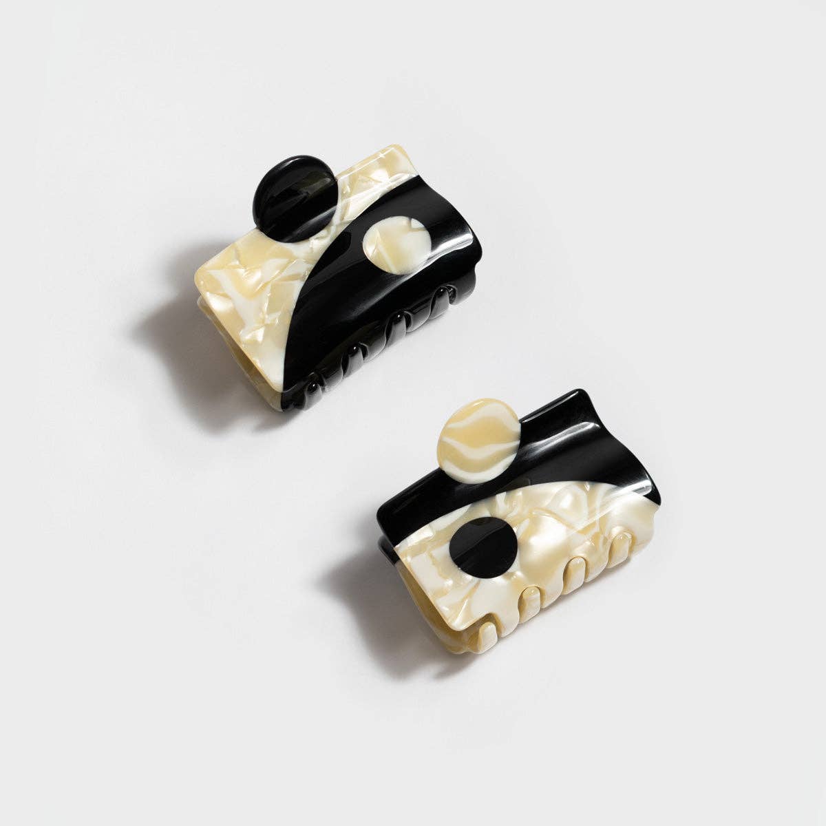 BALANCE CLAW | YIN-YANG ACETATE HAIR CLIPS