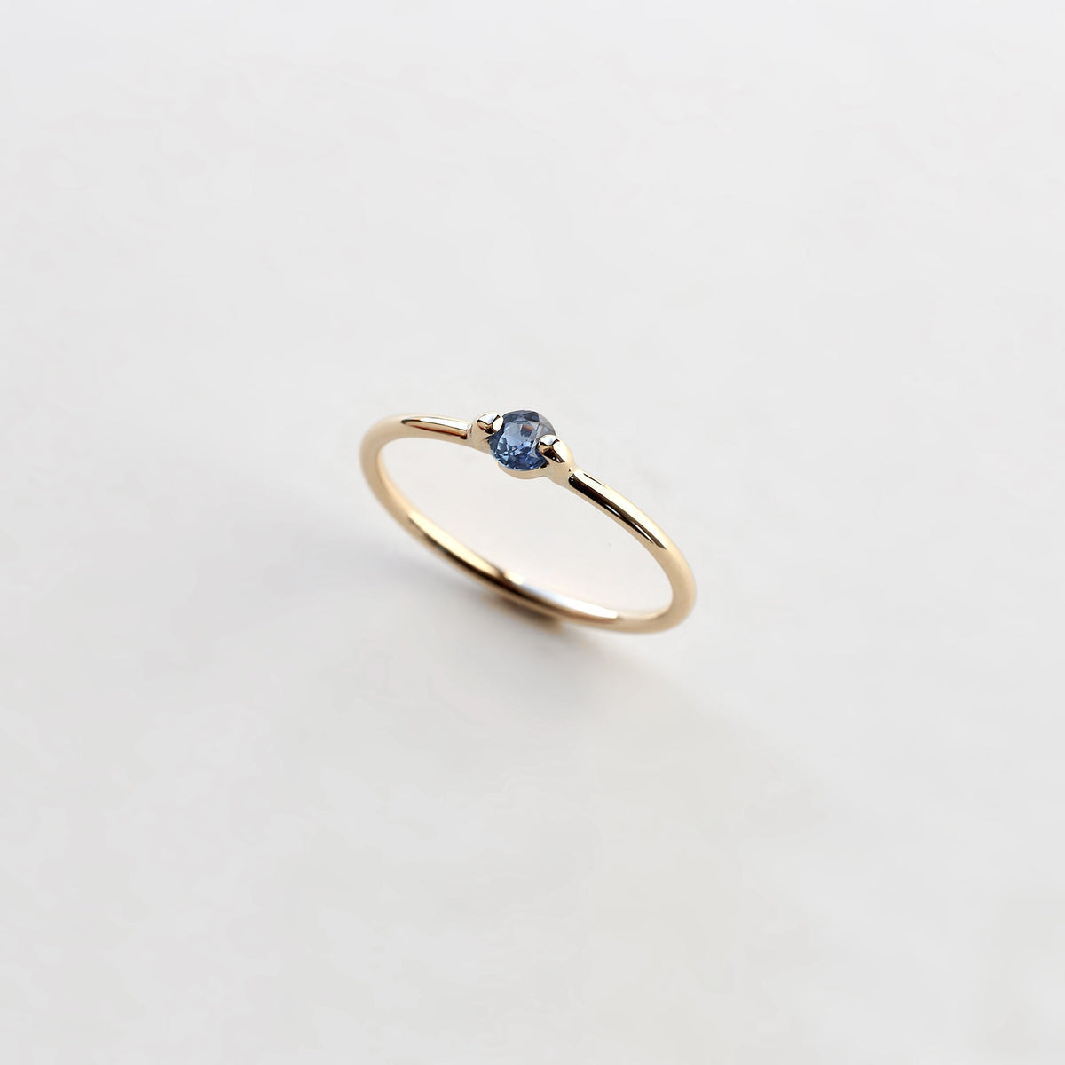 BLUE SAPPHIRE RING