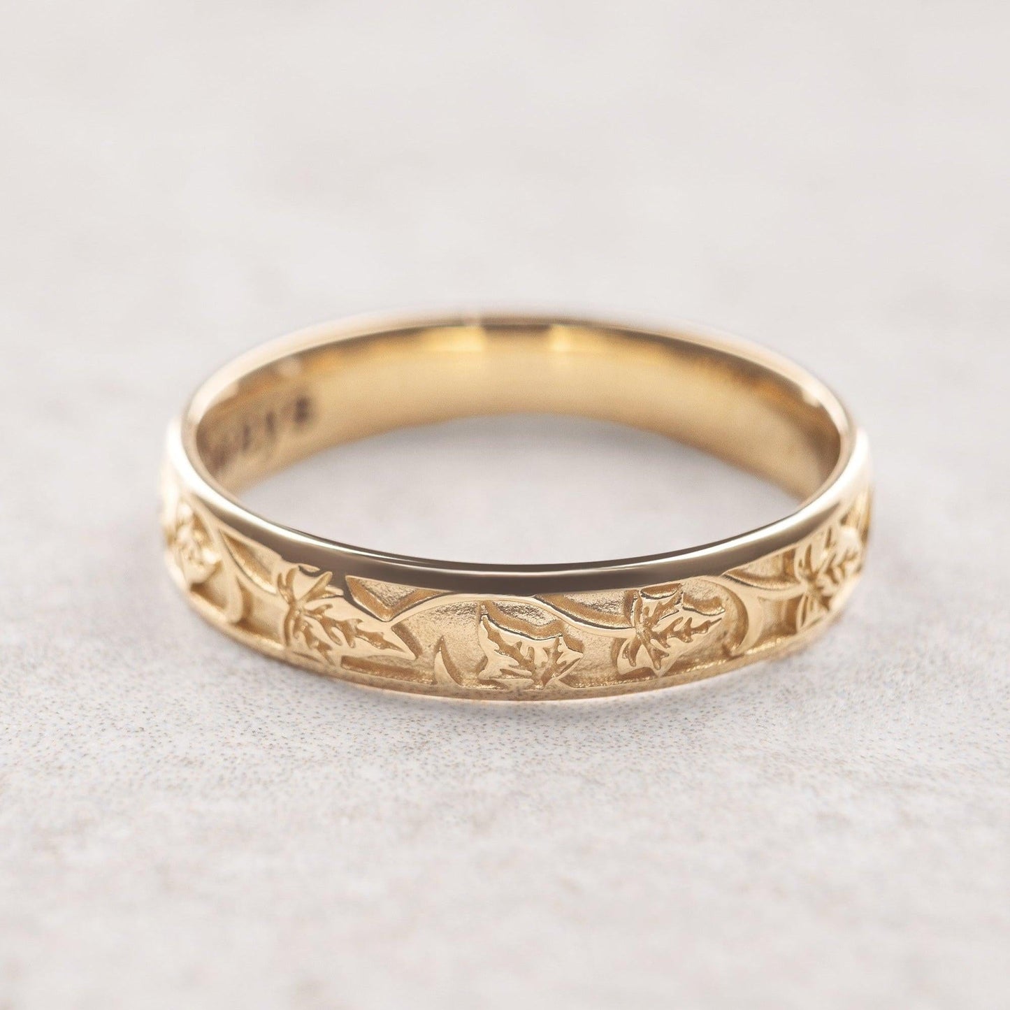 Atlas Vine | Ivy Classic Engraved Men's Wedding Band