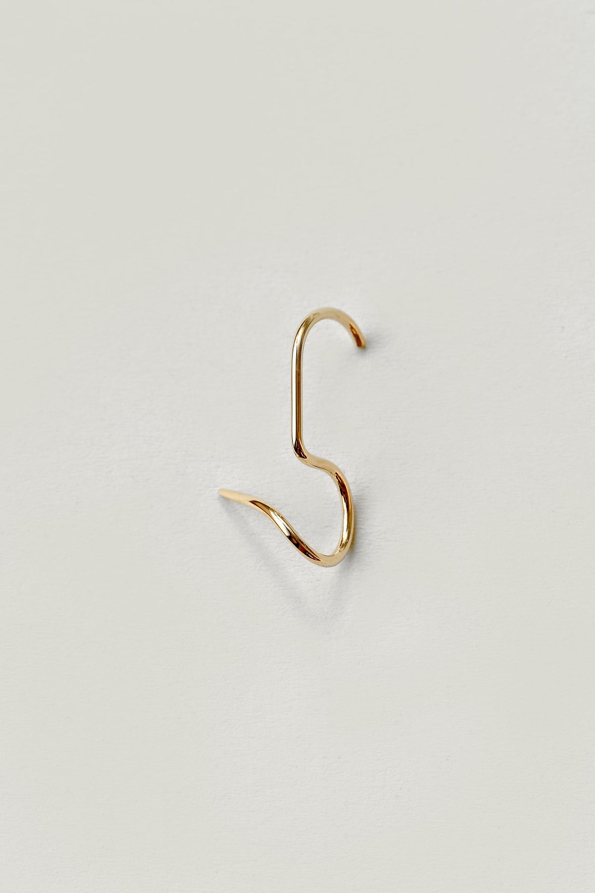 VINE VERTICAL EARRING