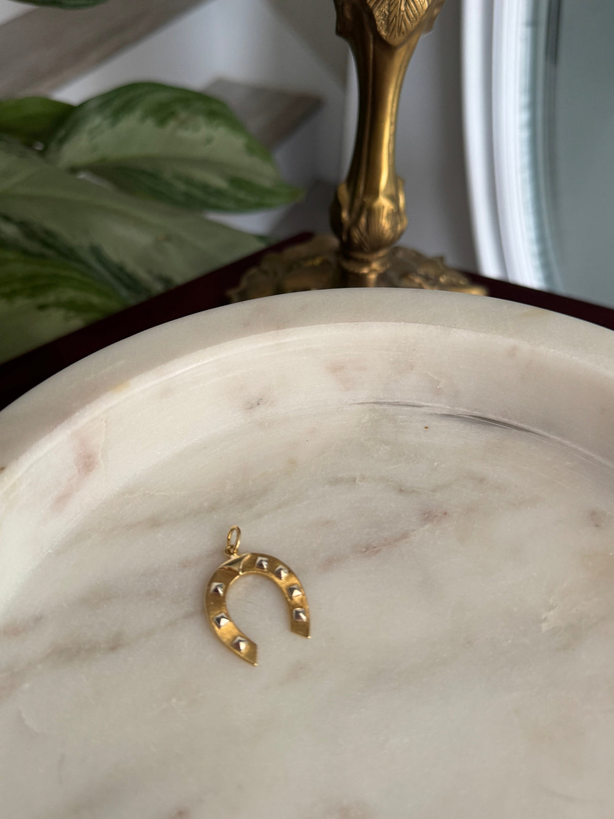 Vintage 18k Yellow Gold Spiked Horseshoe Pendant