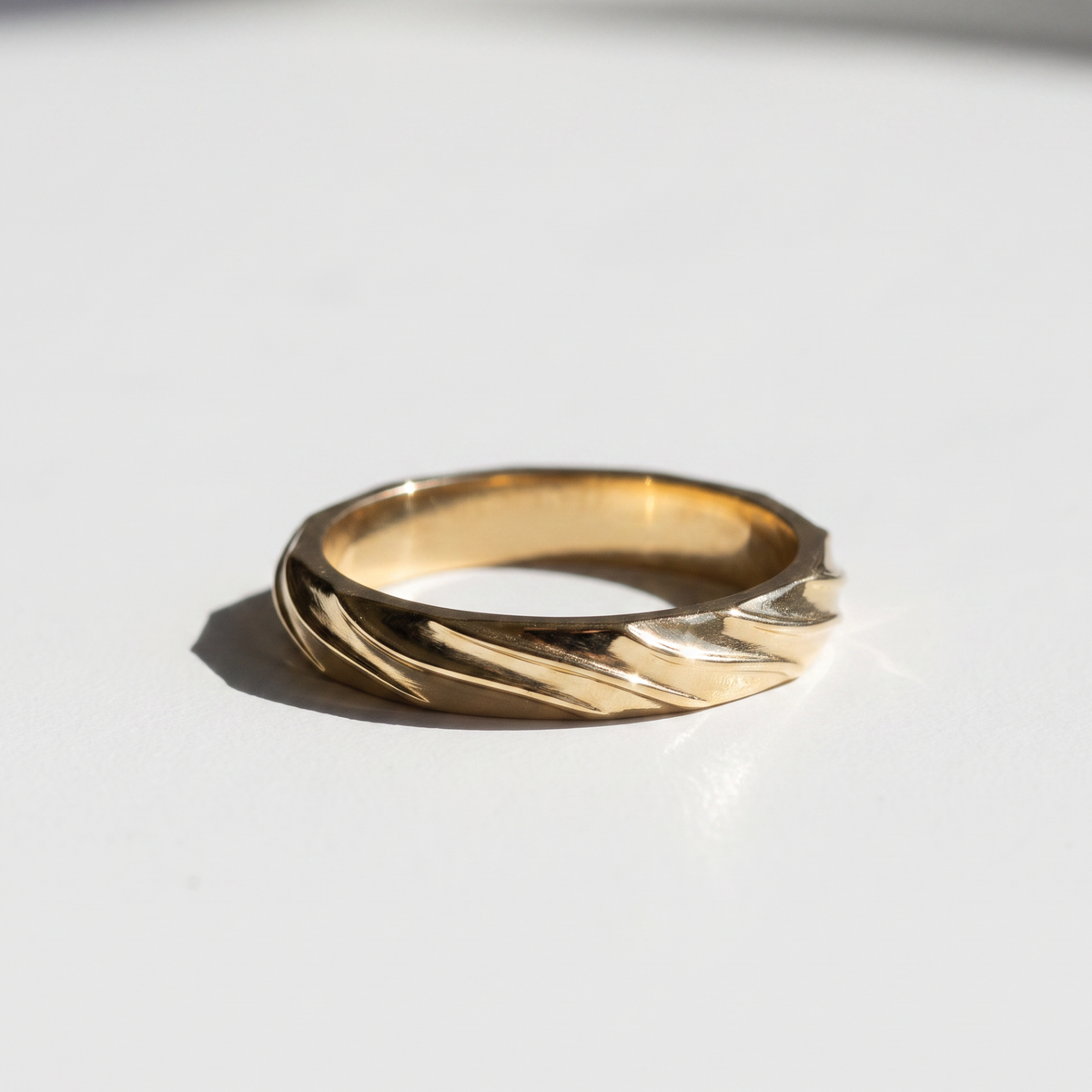 The Ridge Men's Wedding Band