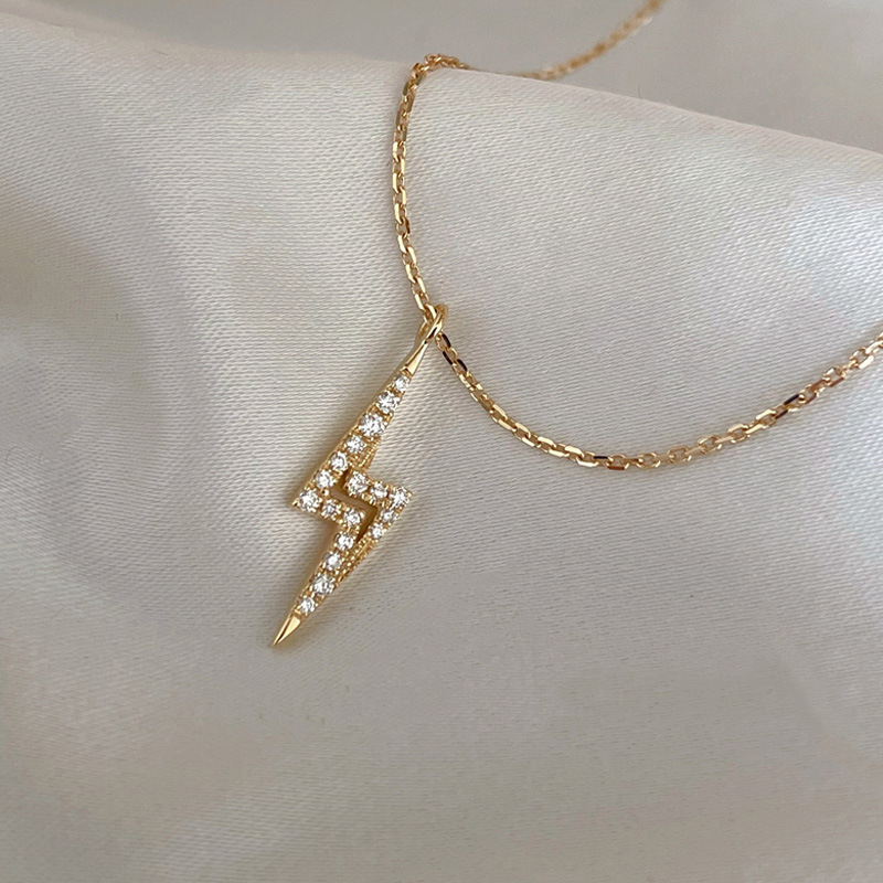 Lightning Bolt Thunderbolt Necklace in 925 Sterling Silver: Silver