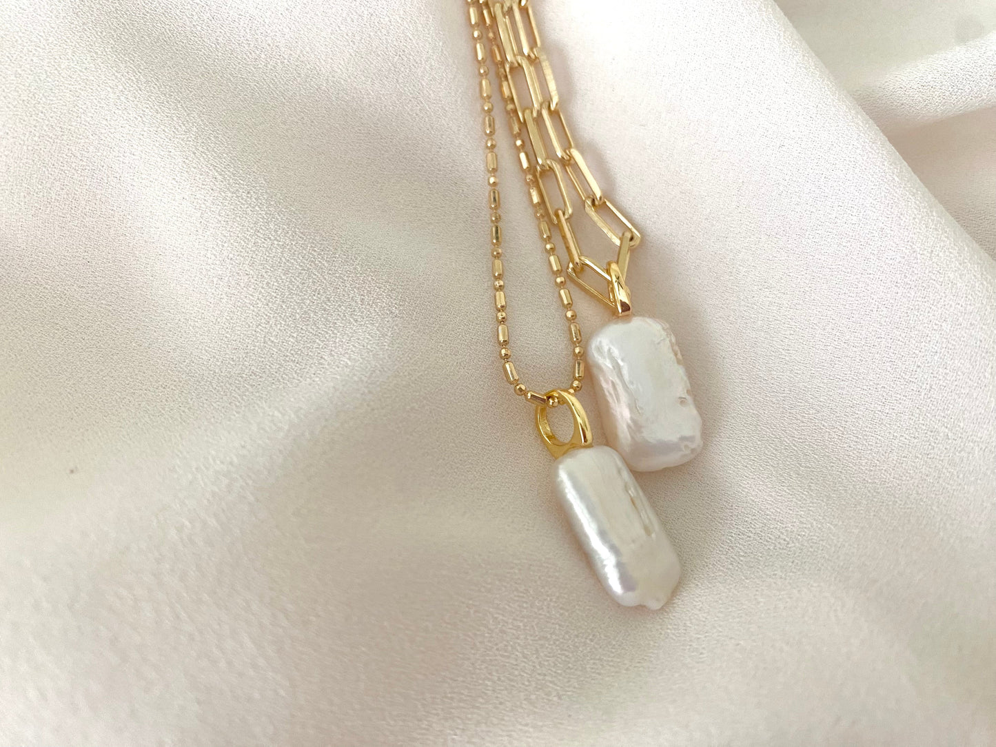 Modern Pearl Necklace Gold Filled Rope Chain Oblong Pearl Pendant Necklace June Birthstone Boho Style Necklace Minimalist Jewelry Christmas