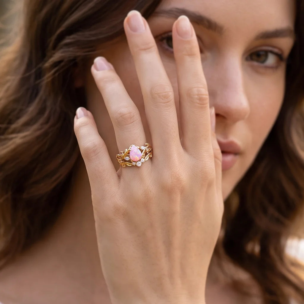 Ophelia‘s Mirage | Pear Opal Foliage Bridal Duo