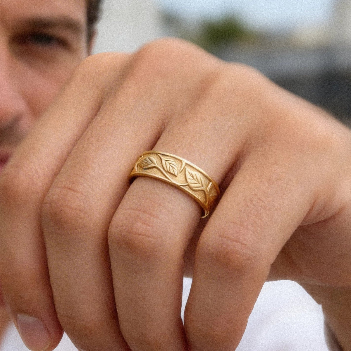Apollo’s Laurel | Men’s Wedding Band