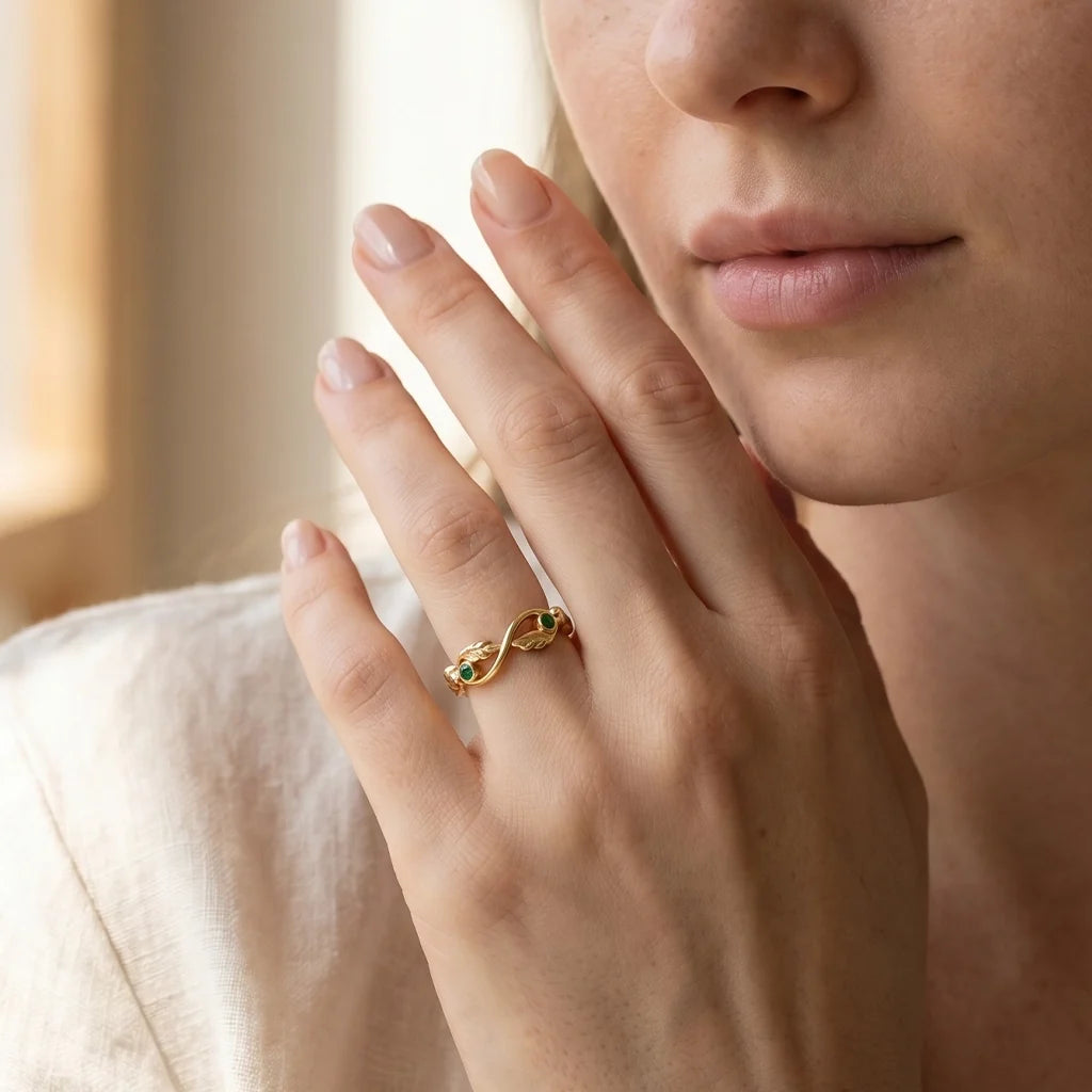 The Lacy Oak | Openwork Oak Leaves & Natural Emerald Women's Wedding Band
