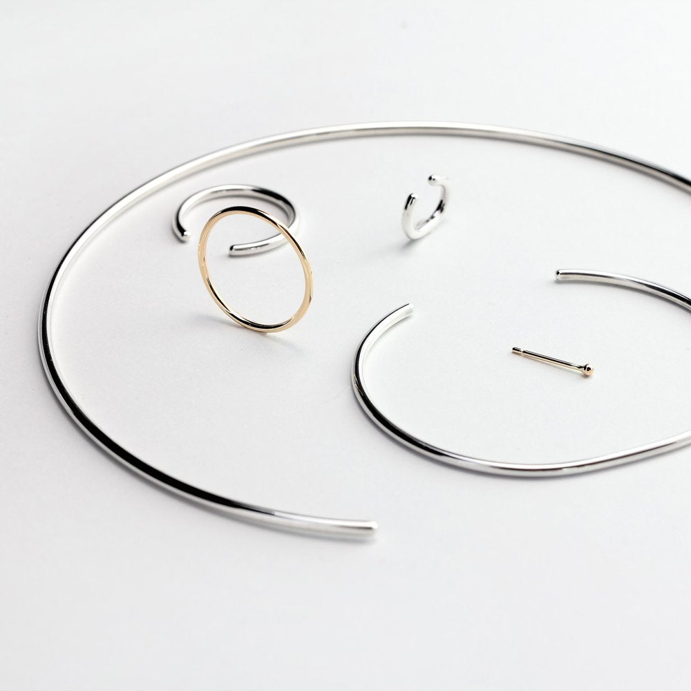ESSENTIAL SILVER EAR CUFF