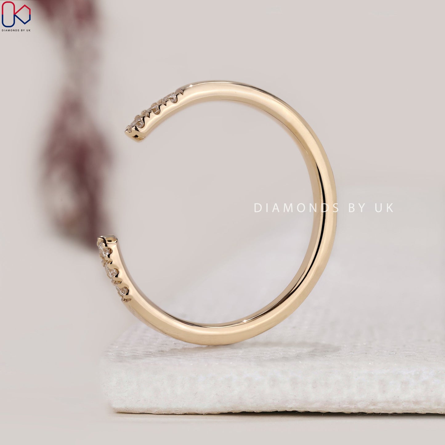 Round Cut Diamond Open Gap Wedding Band