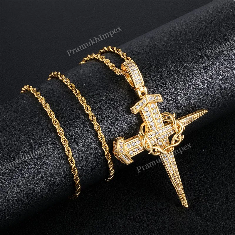 Antique Design Cross and Thorns Pendant In 925 Silver VVS Moissanite