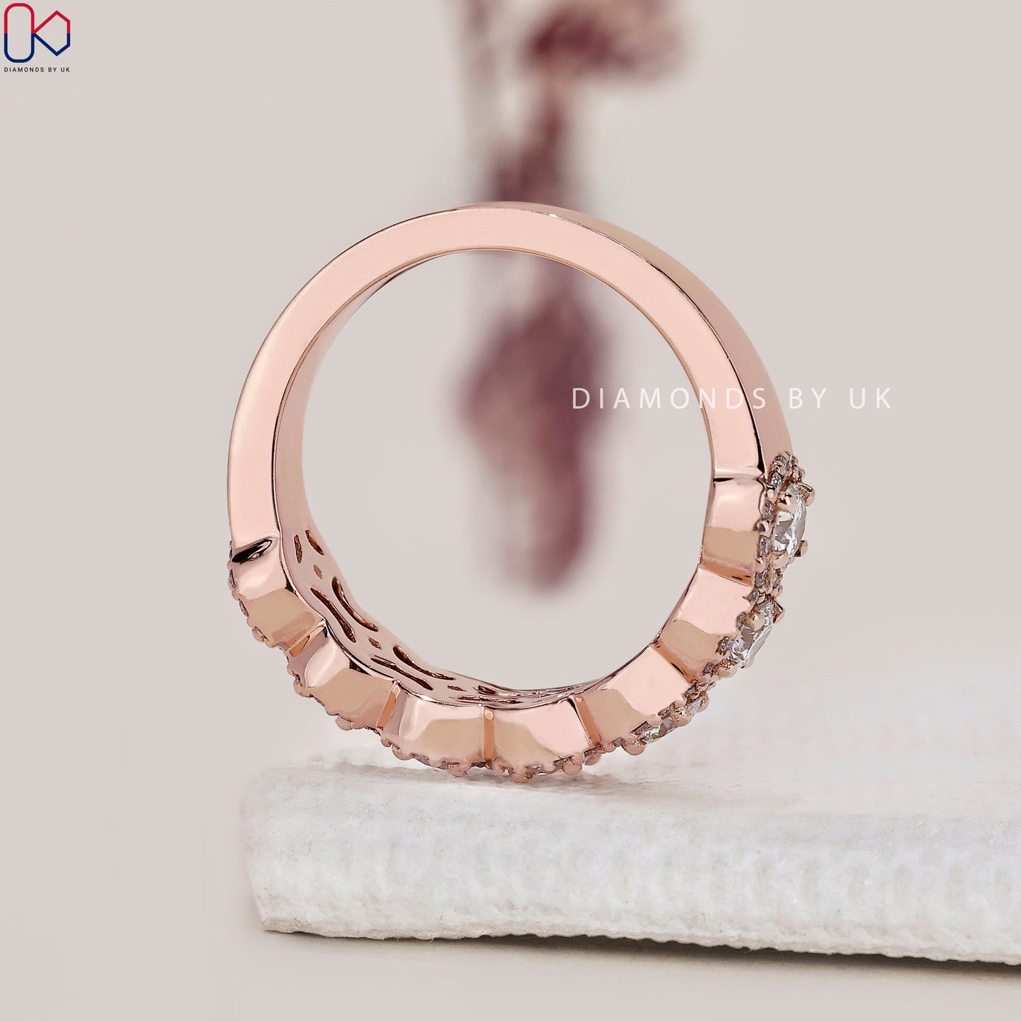 Round Cut Seven Stone Diamond Band