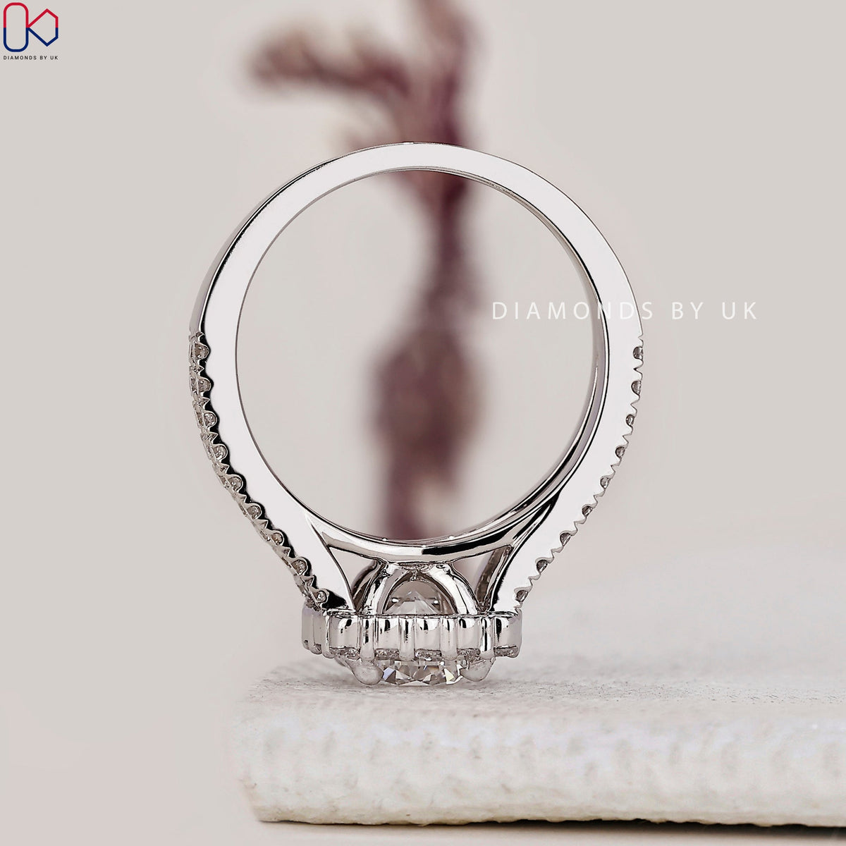Round Diamond Engagement Ring With Halo Setting