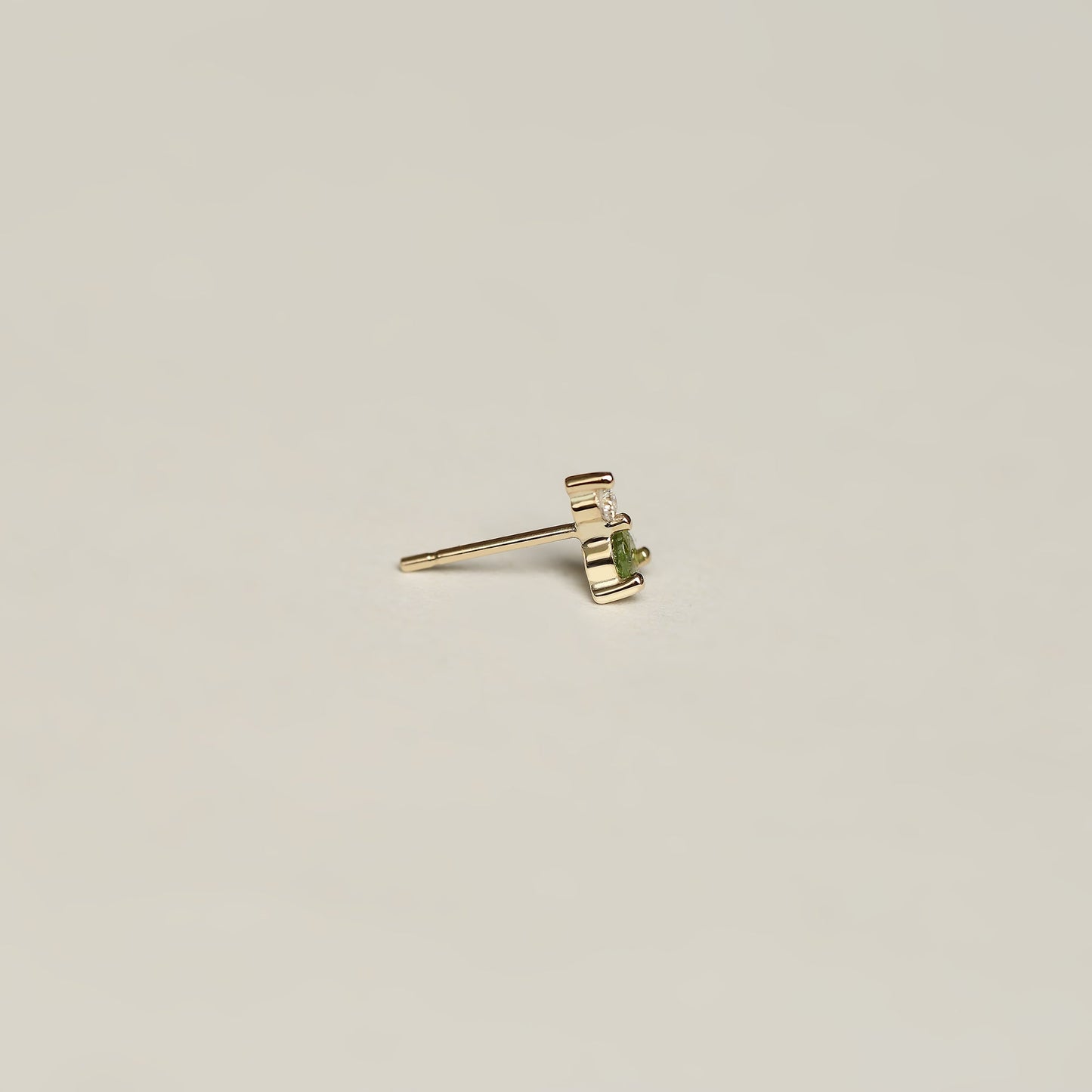 GREEN TOURMALINE AND DIAMOND STUD